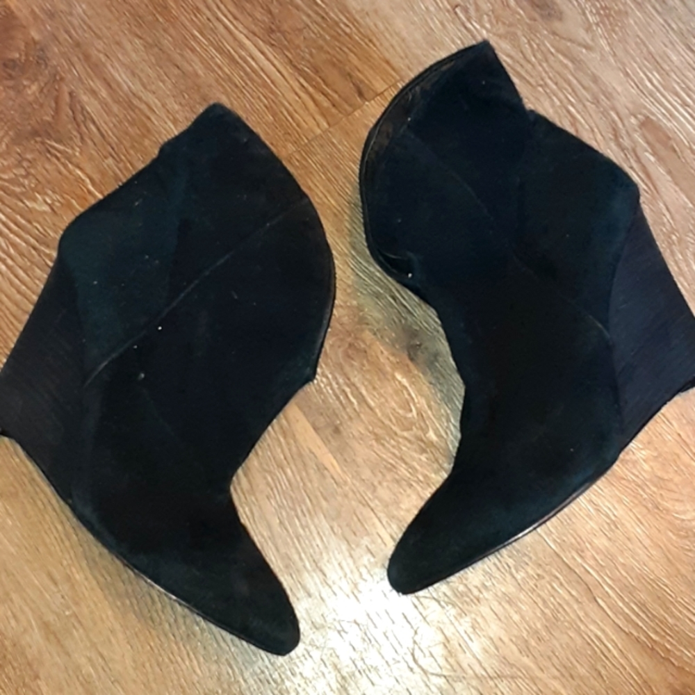 Black suede booties size 37